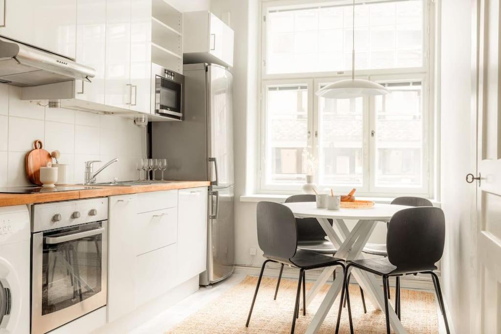 Apartamento Downtown Light-Filled Retreat Helsinki Exterior foto